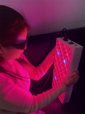 Αγορά 600W Red Light Therapy Panel with 120 LEDs 8 Wavelengths for Pain Relief σε απευθείας σύνδεση κατασκευή